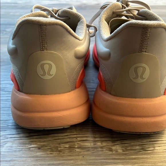 Lululemon Chargefeel 2 Low
Womens Workout Shoe Beige and Coral Sneakers Sizes 11 - Picture 6 of 8
